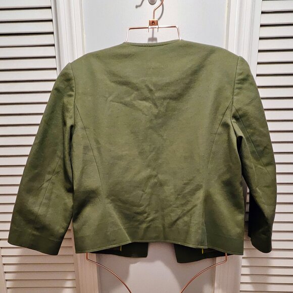 Vince Camuto Kiss Front Crop Jacket in Sage - Picture 6 of 8